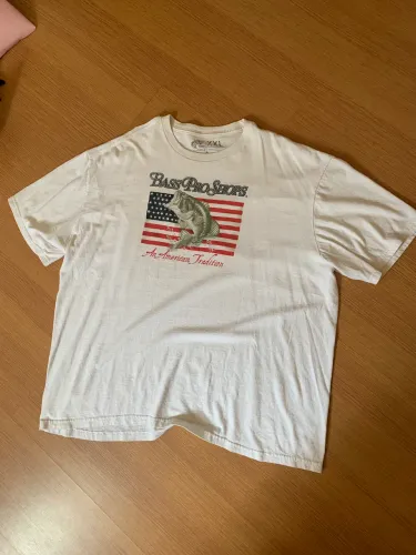 Camiseta Bass Pro Shops gringa