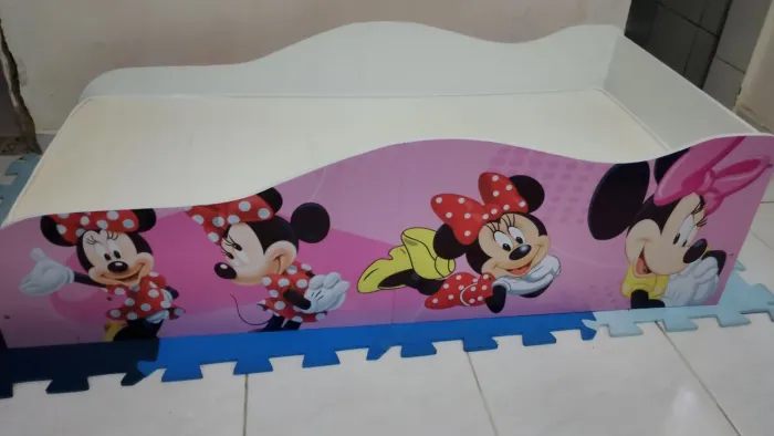 Cama infantil com colchão