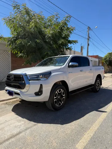 Toyota Hilux CD SRX 4X4 2.8 TDI 16V Diesel Aut. 2023