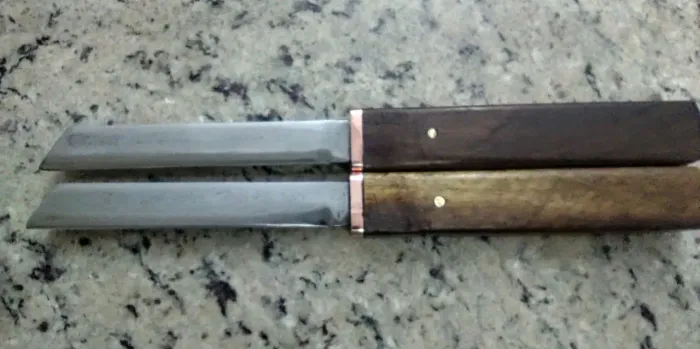 Faca Artesanal Dupla. Estilo Japonesa. Marrom 