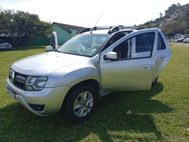 Renault Duster Dynamique 2.0 Hi-flex 16V Aut. 2016