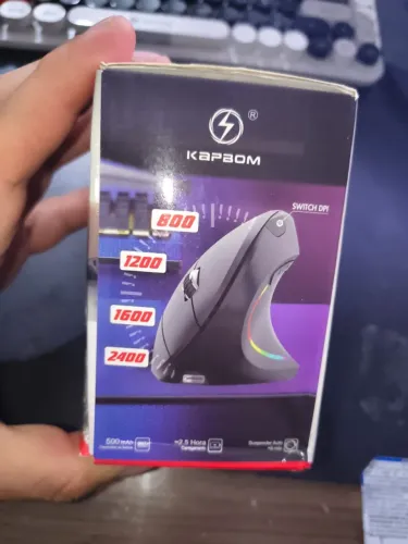 Mouse Vertical Ergonômico Sem Fio KAPBOM KA-612 Bluetooth 2.4G Recarregável
