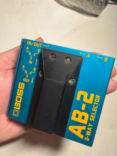 BOSS A/B SELECTOR