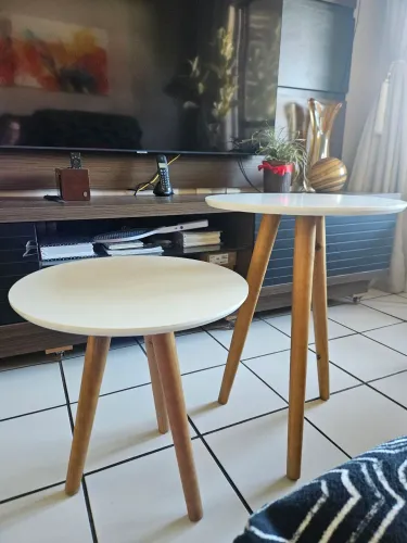 CONJUNTO DE 2 MESAS DE APOIO