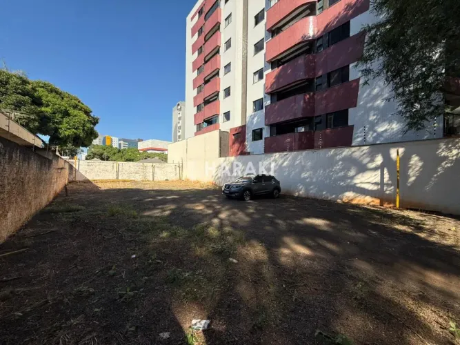 Terreno a venda na Zona 07 - Maringá/PR