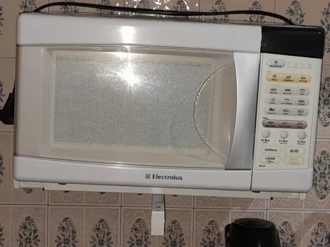 Microondas com defeito bandeja 