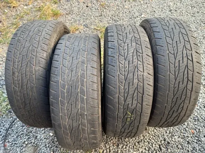 Pneus 215/60r17 Continental ContiCrossContact Meia Vida Bom - R$ 120.00 Unidade