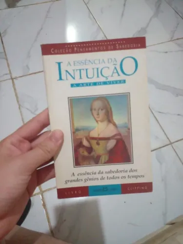 A essência da intuição  ( livro)
