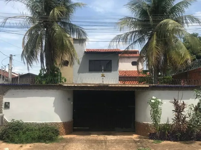 Sobrado com 7 suítes e 4 vagas à venda na 409 Norte Palmas/TO