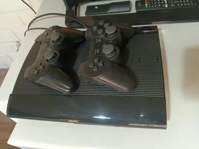 Ps3 500gb de HD e 14 Mil Jogos