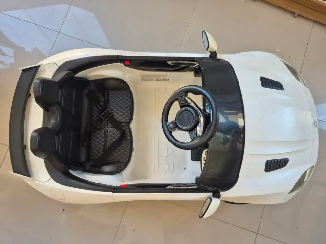 Carro Jaguar Brinquedo Branco - controle remoto