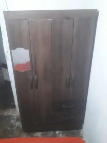 Guarda roupa de solteiro