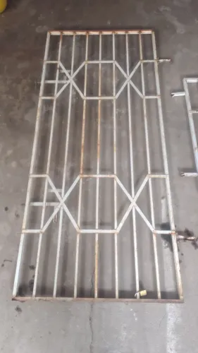 Grade de Porta e Janela residêncial de Ferro