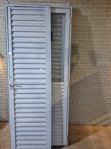 Porta de Aluminio 62cmx2m