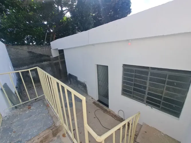 EXCELENTE CASA PARA LOCAÇÃO NO BAIRRO GLORIA