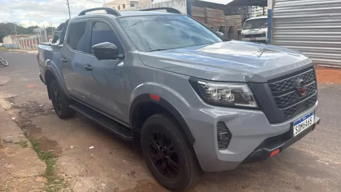 Nissan Frontier Pro4x CD 4X4 2.3 Bi-TB Die. AUT 2024