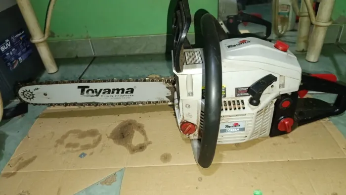 Motosserra Toyama 14?