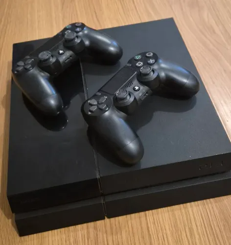 PLAYSTATION 4 C/ 2 CONTROLES