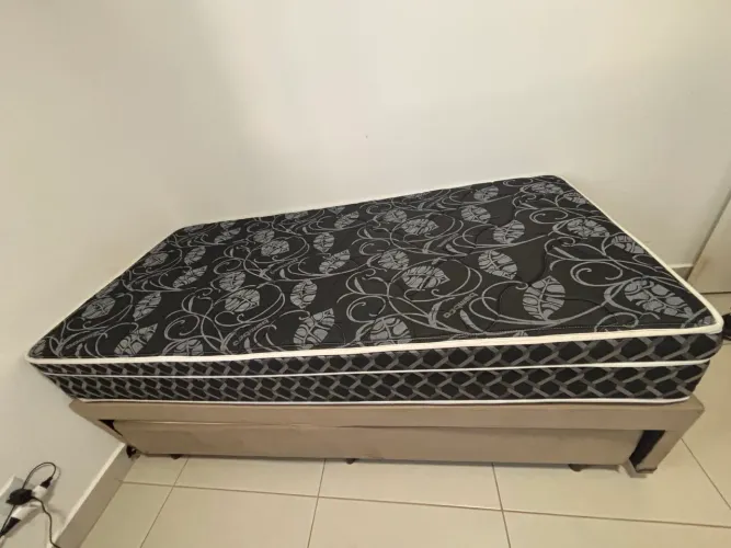 Bicama box com colchão - IMPECÁVEL