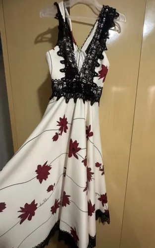 Vestido lança perfume de gala chique