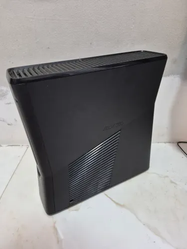 Xbox 360 slim (DEFEITO)