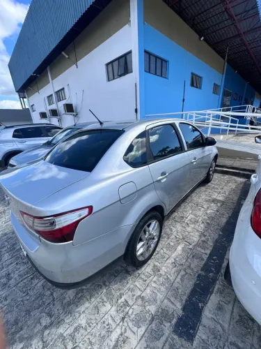 Fiat Grand Siena Essence 1.6 Flex 16V 2017