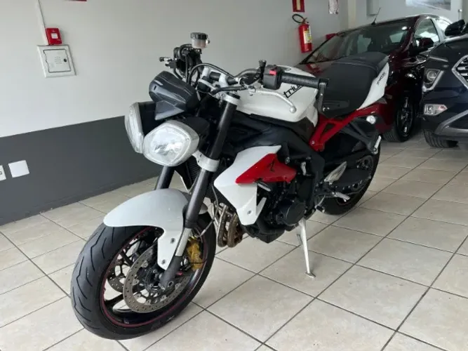 Triumph Street triple 675 Ano 2014 