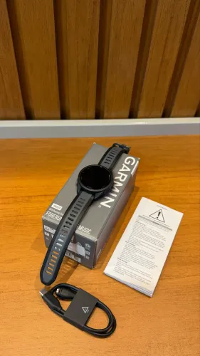 Garmin Forerunner 165 Music - Seminovo