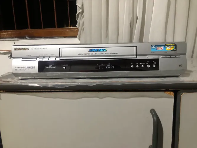Vídeo cassete estéreo hifi