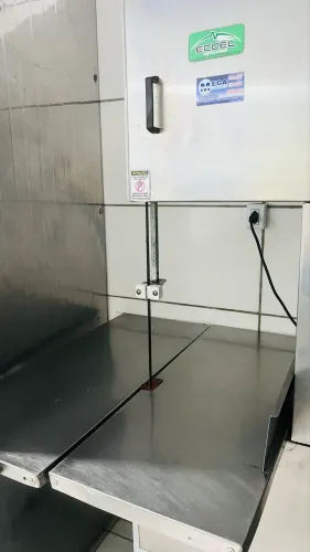 Vendo Maquinário de açougue!!! Preço negociável