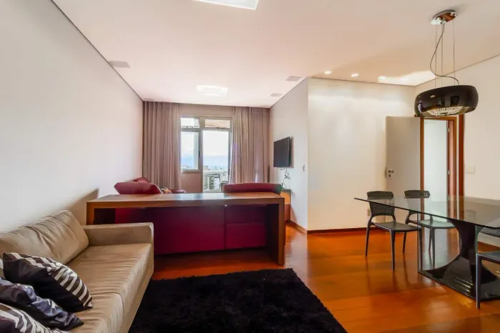 APARTAMENTO MOBILIADO NO ANCHIETA, BH  3 QUARTOS, 2 VAGAS, 130M², LAZER COMPLETO
