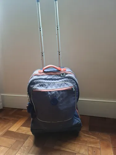 Mochila Kipling de rodinhas