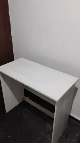 Vendo escrivaninha branca