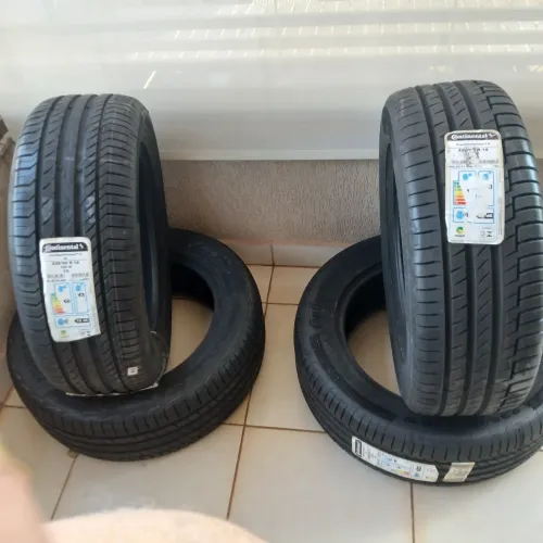 Pneus Continental 235x60 18