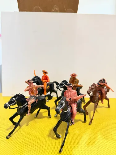Conjunto Cowboys forte apache Casablanca Gulliver anos 60