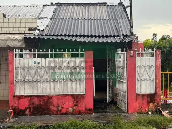 Casa de rua : / Residencial / São Raimundo