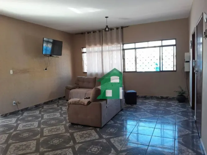 Sobrado com 4 Quartos para alugar, 200 m² por R$ 5.640/mês - Palmeiras de São José - São J