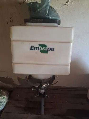 Semeadora Adubadora MS100-CR