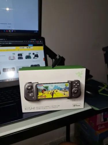 Controle para smartphone Razer Kishi, compatível com iOS, preto