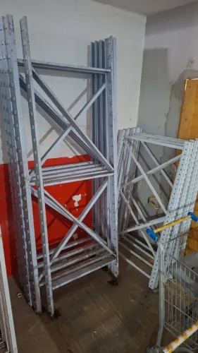 Montante para pallet, valor: 200,00 reais o metro.