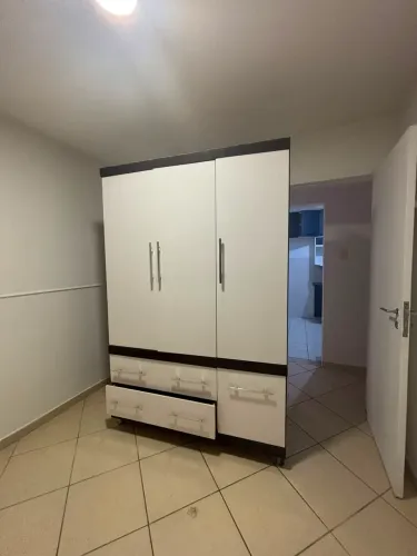 Armário guarda roupa
