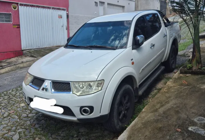 Mitsubishi L200 Triton HPE 3.2 CD TB Int.diesel AUT 2013