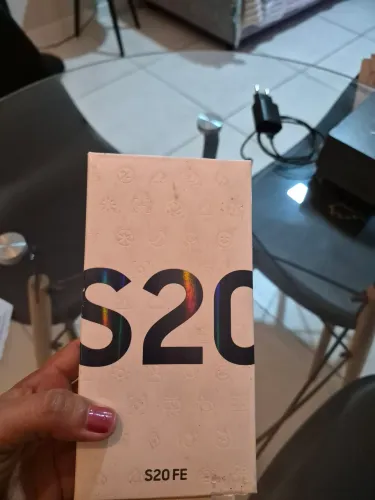 Vendo Samsung S20 Fe 128gb interna e 6gb memória RAM