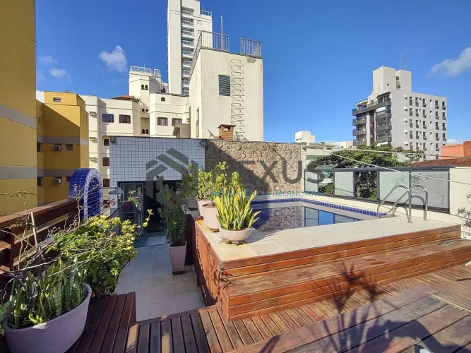 Cobertura duplex com varanda e lazer na Praia da Enseada, Guaruja