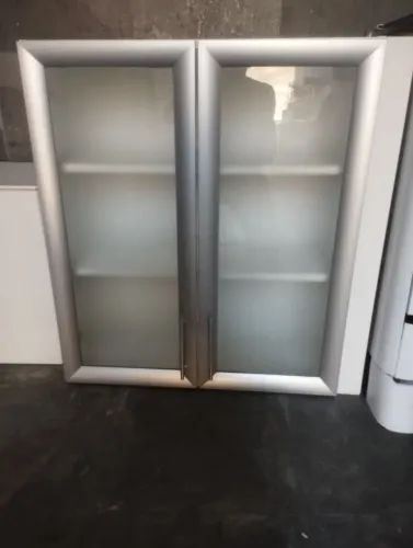 Armário de cozinha duas portas com belo acabamento!