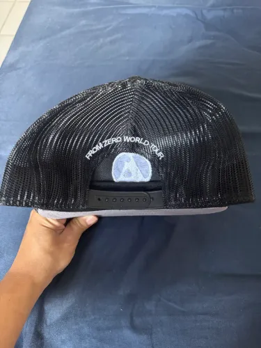 Boné Trucker Exclusivo - Comprado em Show no Japão (2025) 
