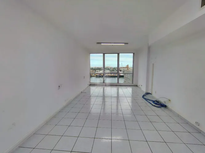 LÍVIA MACHADO ALUGA: Sala Comercial de aproximadamente 50 m²