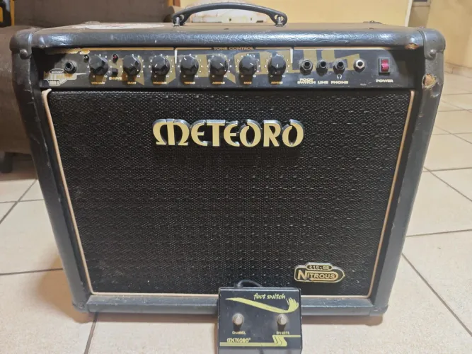 Amplificador Meteoro Nitrous 210-GS