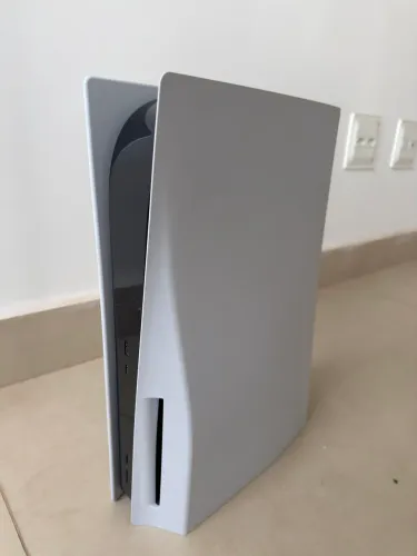 PS5 Fat 825gb com leitor + 2 manetes novas + 2 jogos