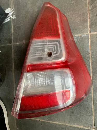 Lanterna PAR Traseira Sandero e comando eletrônico original lentes quebradas o PAR